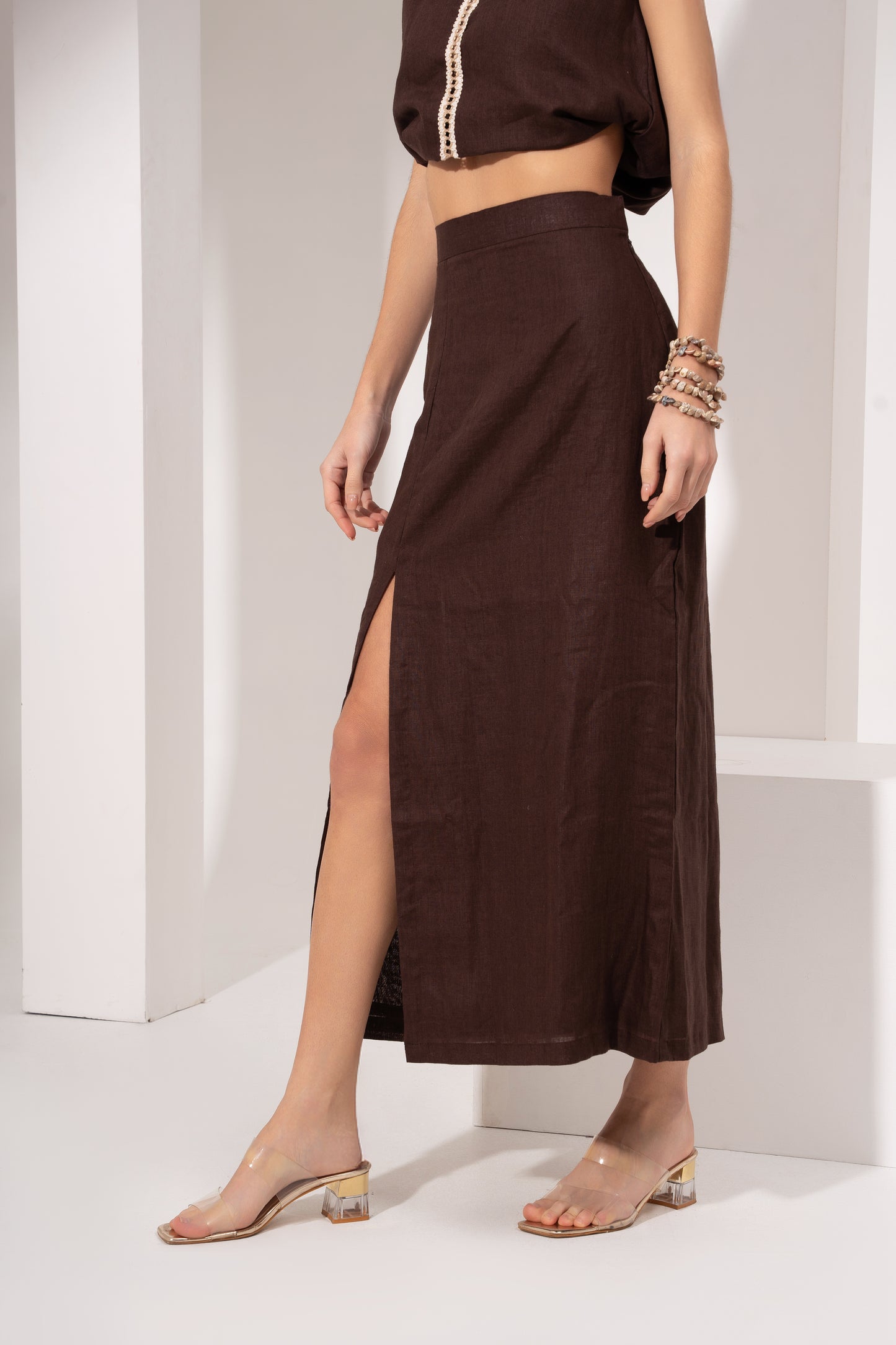 Wood Brown Sleevelss Panelled Top with Skirt Set