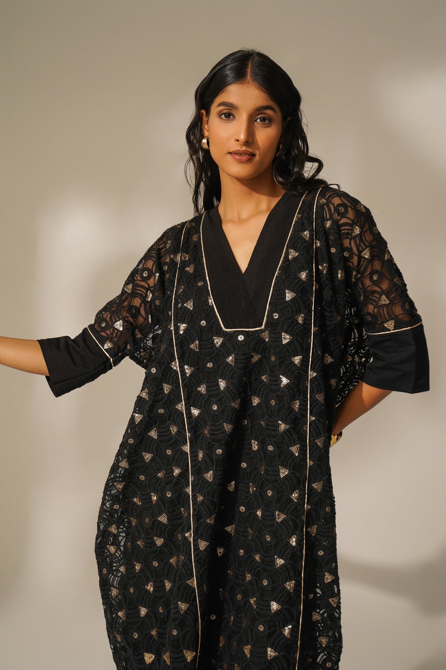 Long Panelled Kaftan (Black)