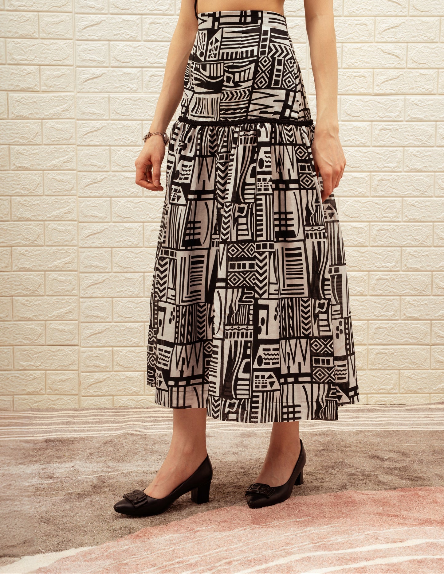Black and White Printed Long Skirt and Sleeveless Drawstring Top Set