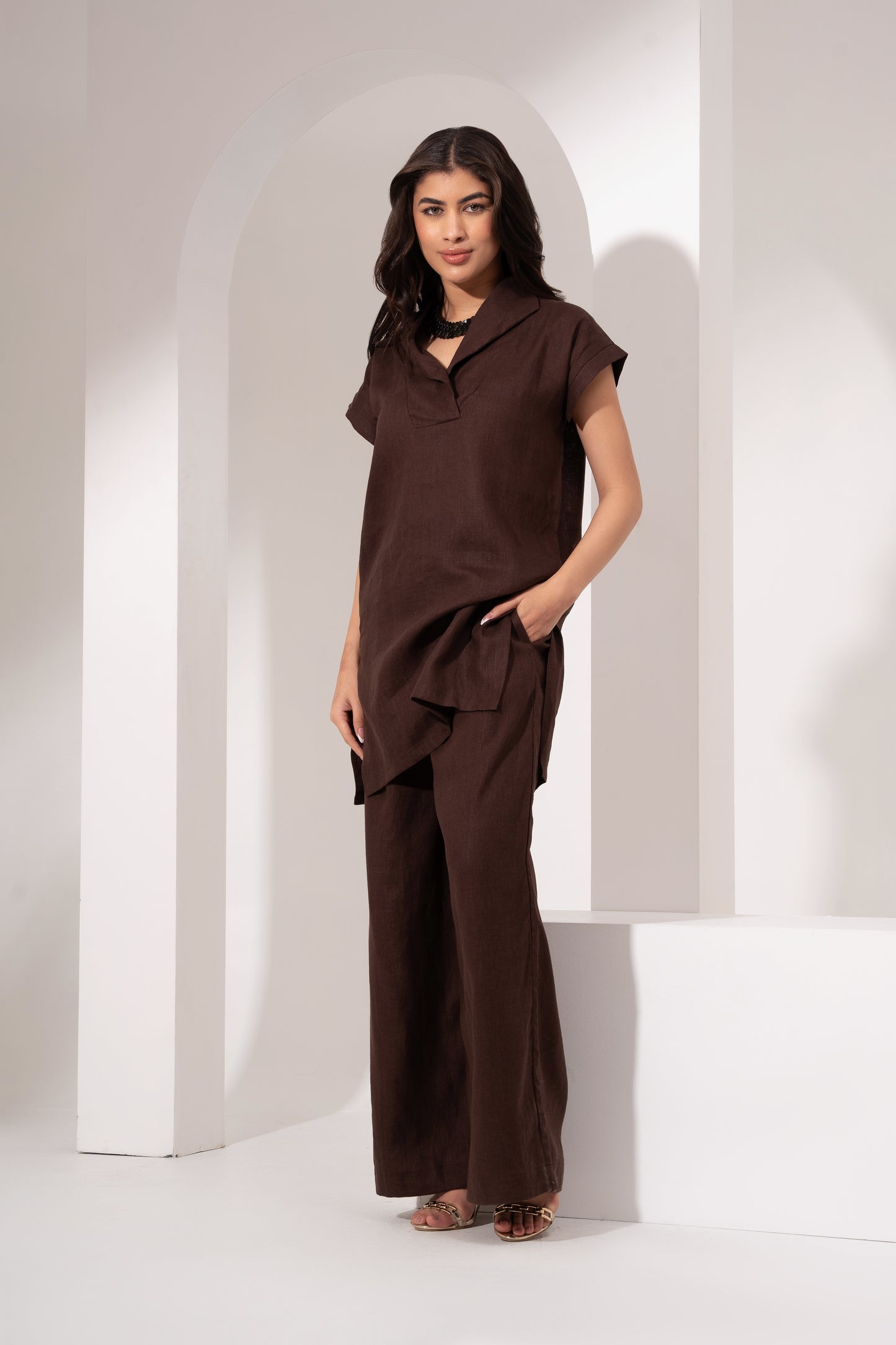Wood Brown High-Neck Kaftan