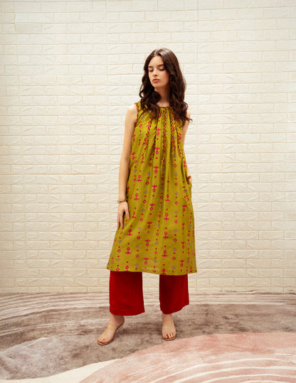 Sleeveless Gathered Printed Kurta