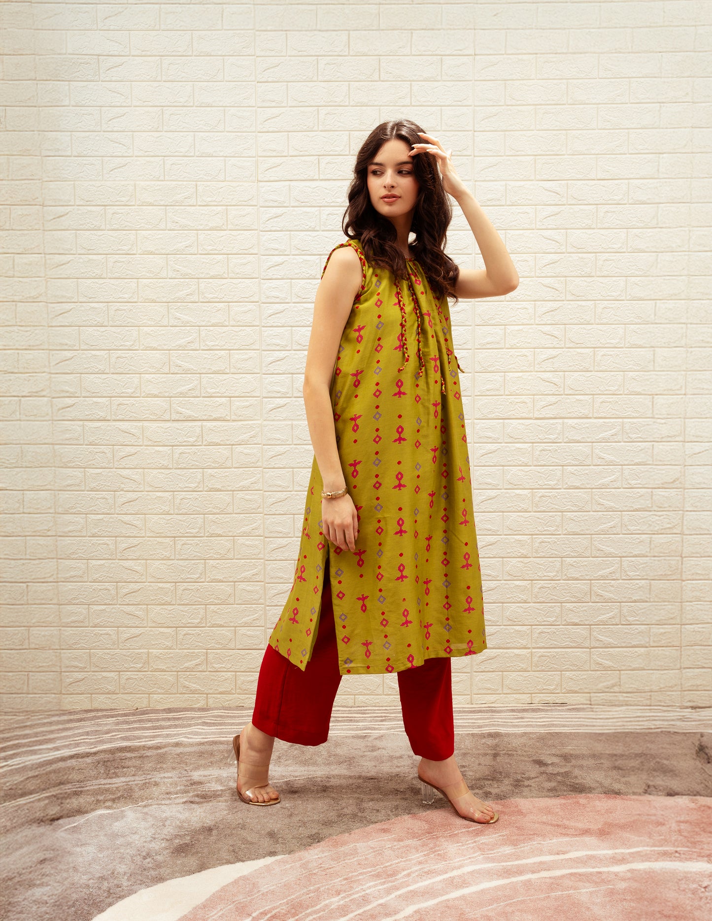 Sleeveless Gathered Printed Kurta