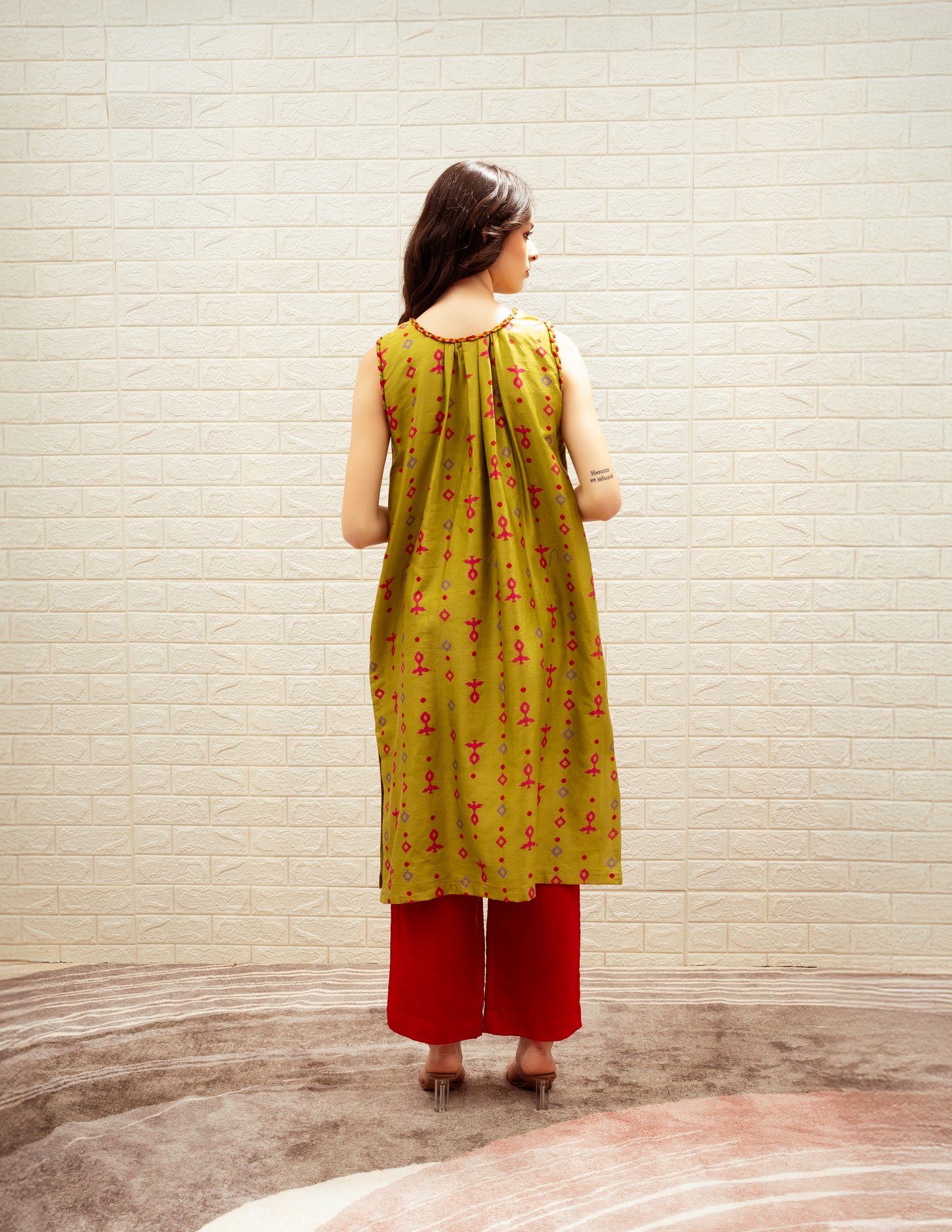 Sleeveless Gathered Printed Kurta