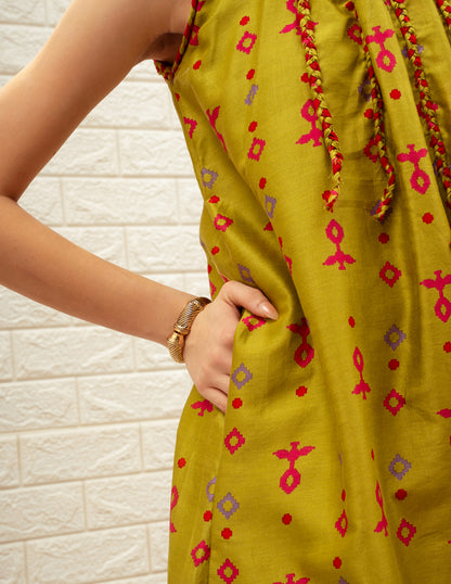 Sleeveless Gathered Printed Kurta